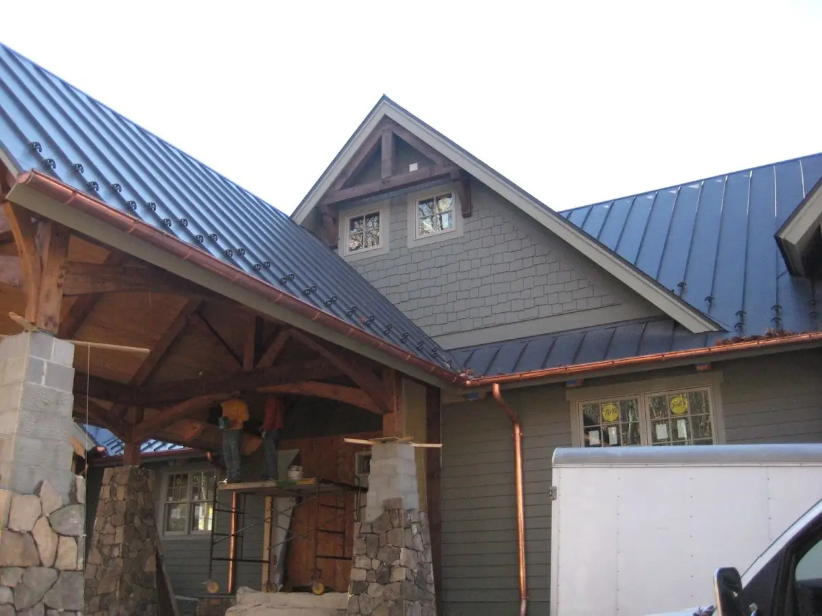 Craftsman Roofing team delivering quality roofing work in Pine Woods